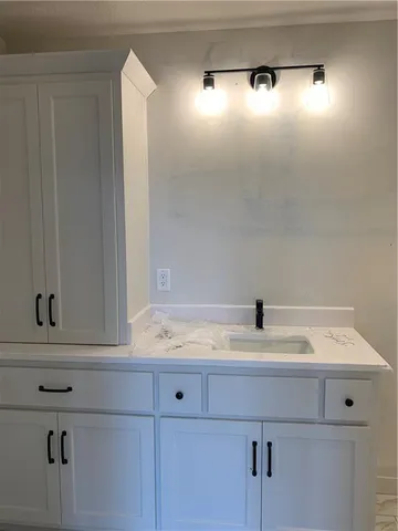 $759,999 | 10515 North Liberty Street, Kansas City, MO 64155