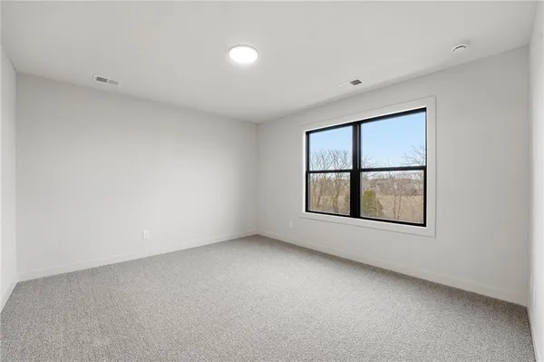 $759,999 | 10515 North Liberty Street, Kansas City, MO 64155