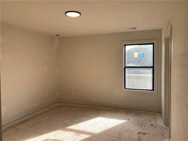 $759,999 | 10515 North Liberty Street, Kansas City, MO 64155