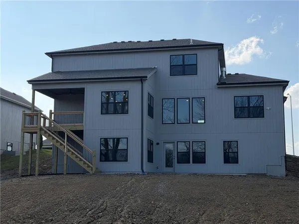 $759,999 | 10515 North Liberty Street, Kansas City, MO 64155