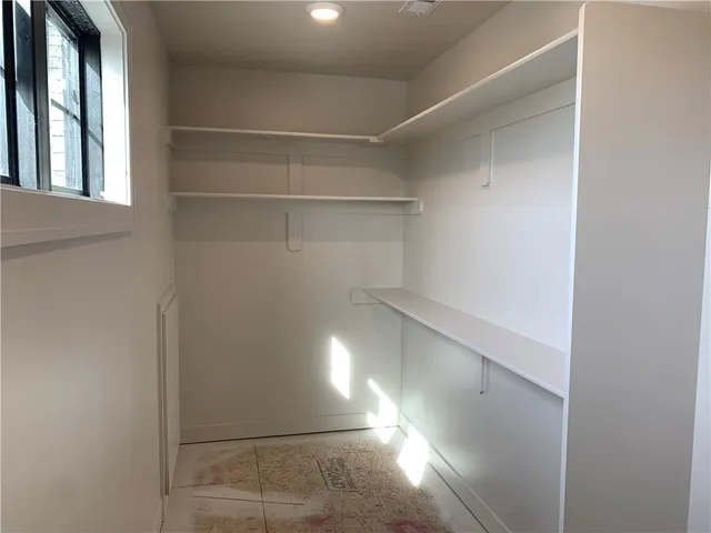 $759,999 | 10515 North Liberty Street, Kansas City, MO 64155