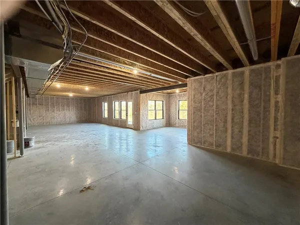 $759,999 | 10515 North Liberty Street, Kansas City, MO 64155