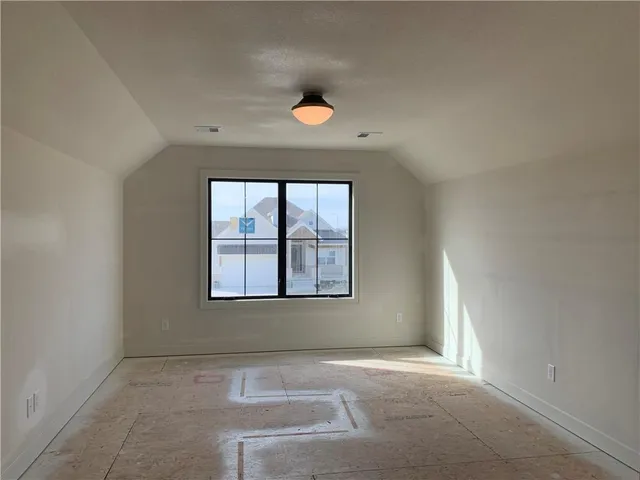 $759,999 | 10515 North Liberty Street, Kansas City, MO 64155