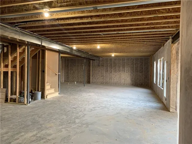 $759,999 | 10515 North Liberty Street, Kansas City, MO 64155