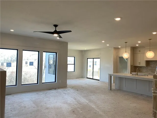 $759,999 | 10515 North Liberty Street, Kansas City, MO 64155