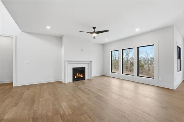 $759,999 | 10515 North Liberty Street, Kansas City, MO 64155