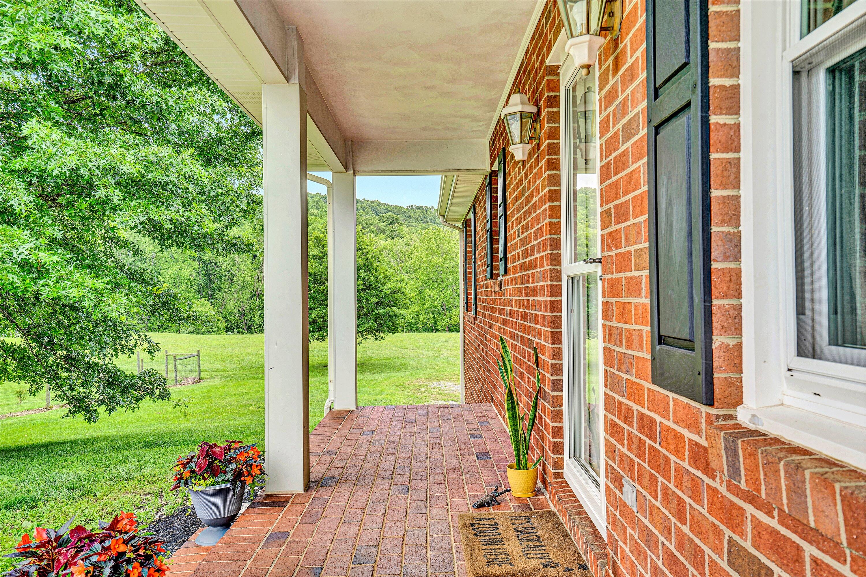 4 Arch Mill Road Fincastle, VA 24090 - Photo 4 of 49 04-DSC00201