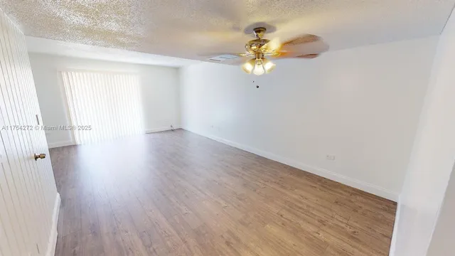 $329,900 | 300 Ocean Drive, Unit 22, Key Largo, FL 33037