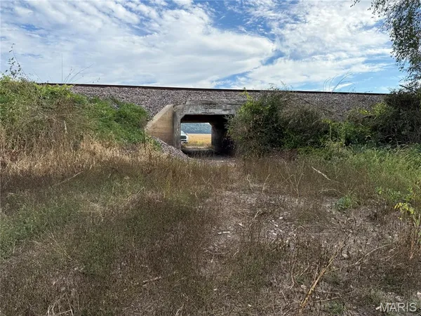 $330,000 | 2-00 Bluff Road, Prairie du Rocher, IL 62277