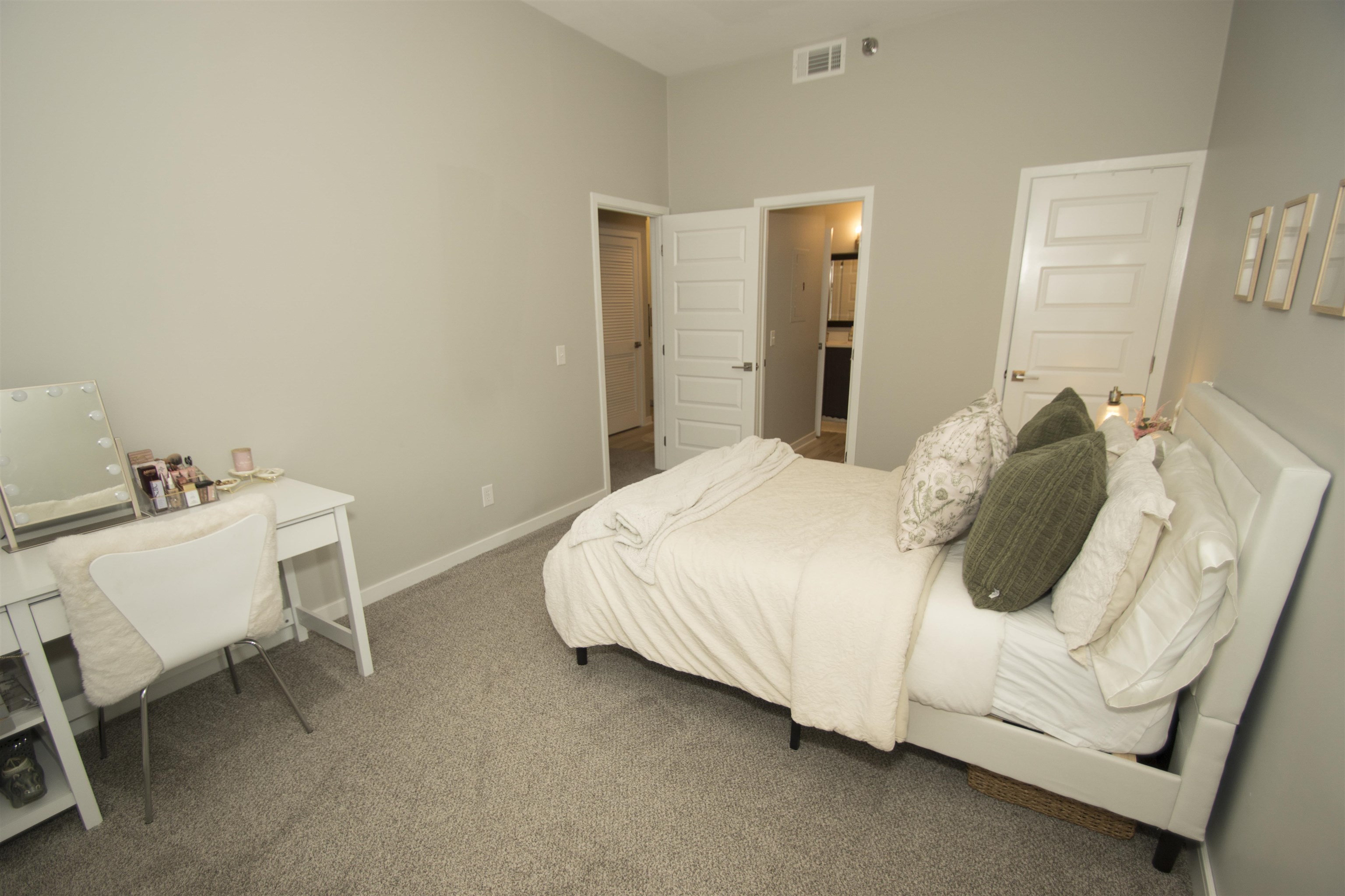 113 West Wayne Street, Unit 404 Fort Wayne, IN 46802 - Photo 16 of 36