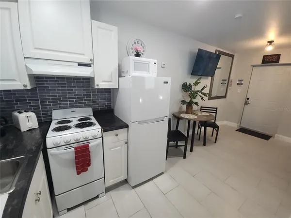 $1,400 | 5113 Palmetto Road, Kissimmee, FL 34746