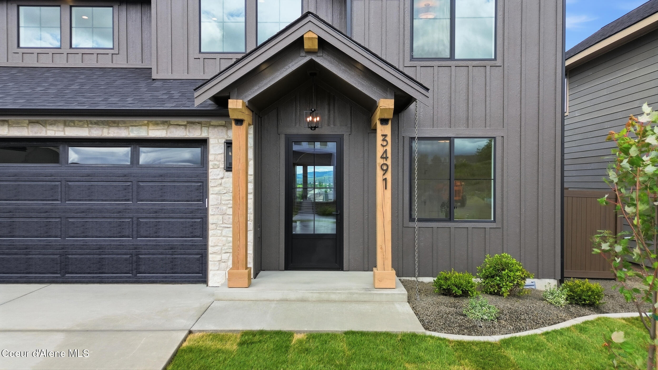 3491 Blaze Loop Post Falls, ID 83854 - Photo 4 of 70 Entrance