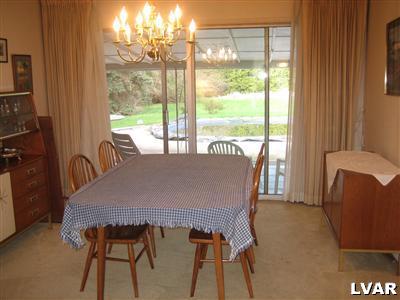 1129 Butztown Road Bethlehem, PA 18017 - Photo 5 of 32 Dining room with furniture