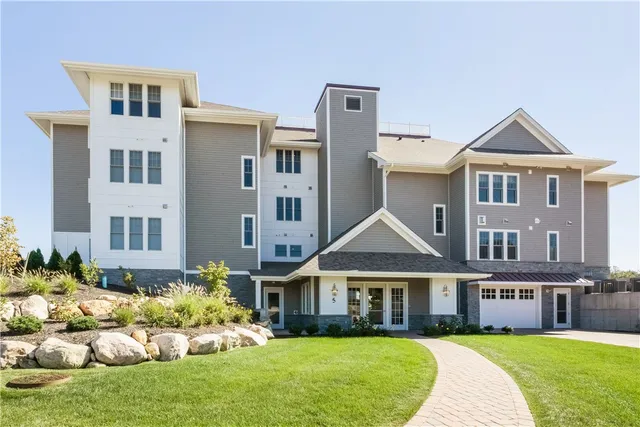 $775,000 | 9 Compass Way, Unit 101, Westerly, RI 02891