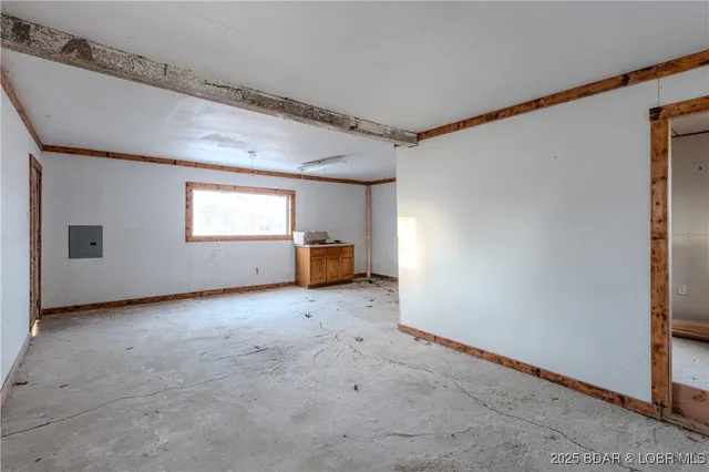 $199,000 | 21145 Highway 135, Stover, MO 65078