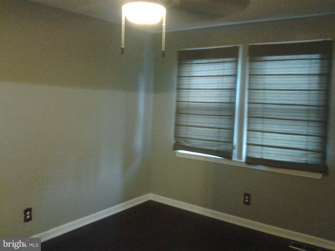 4016 Century Road Baltimore, MD 21206 - Photo 7 of 11 Interior (General)