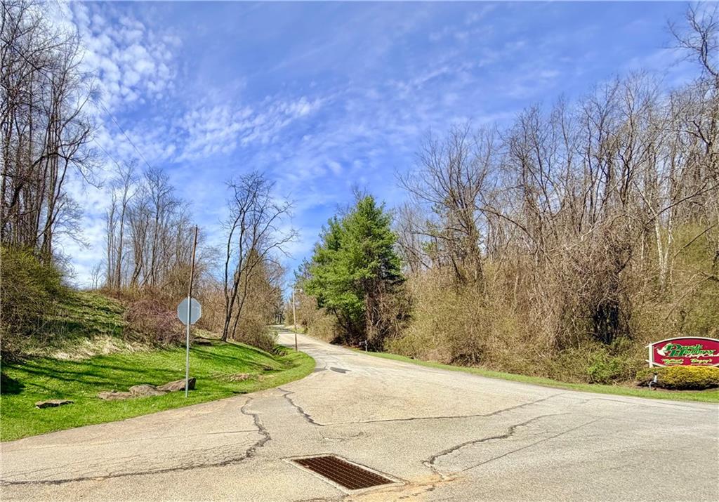 1017 Colonial Drive Uniontown, PA 15401 - Photo 5 of 47