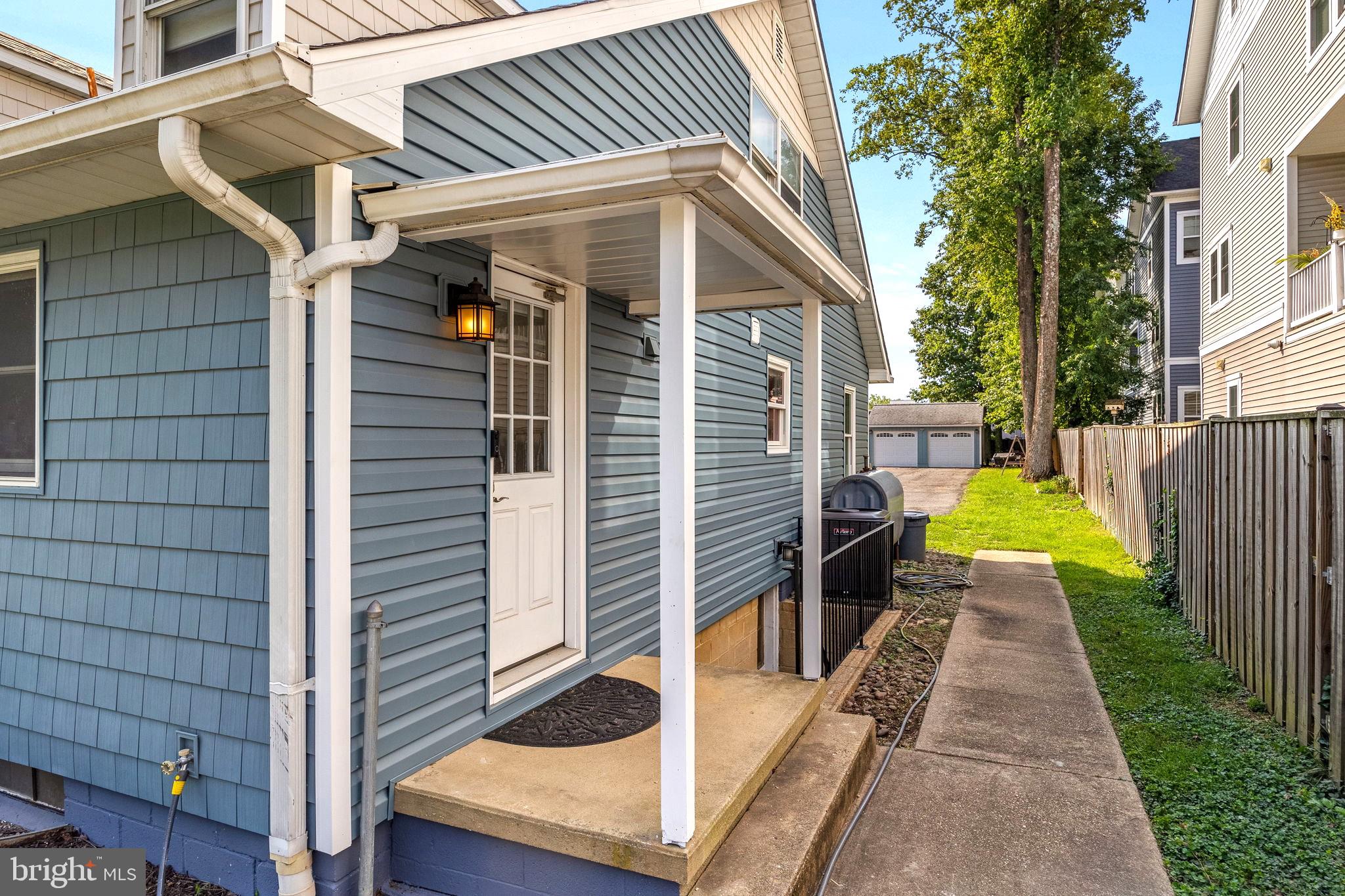 2569 Housley Road Annapolis, MD 21401 - Photo 11 of 37 with Side Entry