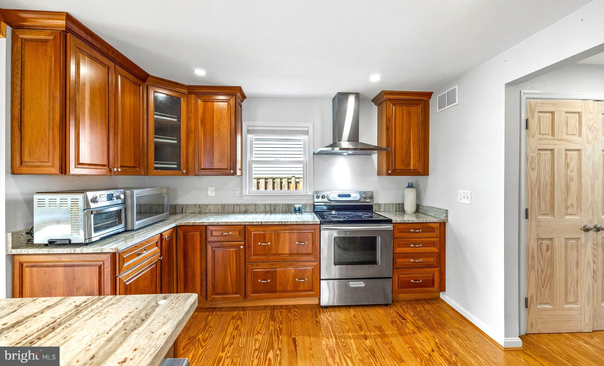 2569 Housley Road Annapolis, MD 21401 - Photo 16 of 37 with Graite and Stainless Steel