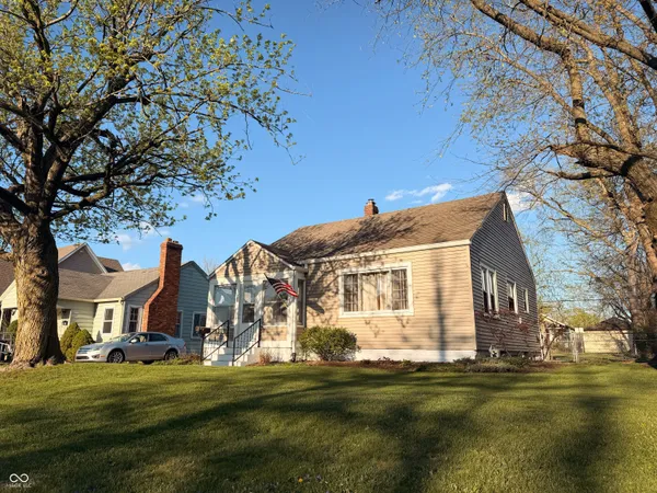 $195,000 | 415 North 18th Avenue, Beech Grove, IN 46107