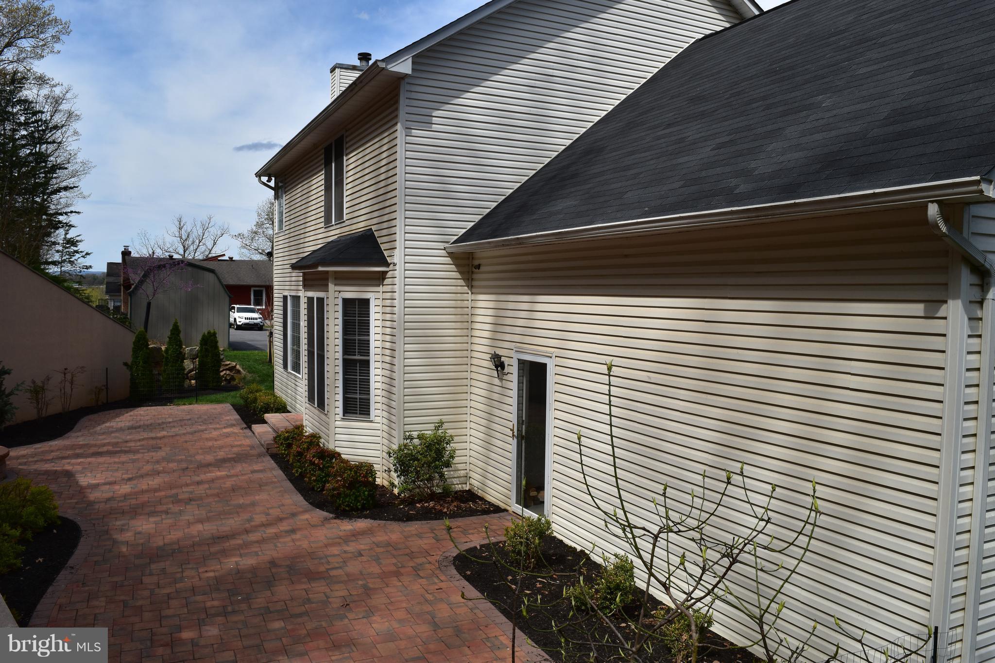 115 Gloucester Road Front Royal, VA 22630 - Photo 5 of 30 Exterior (Rear)