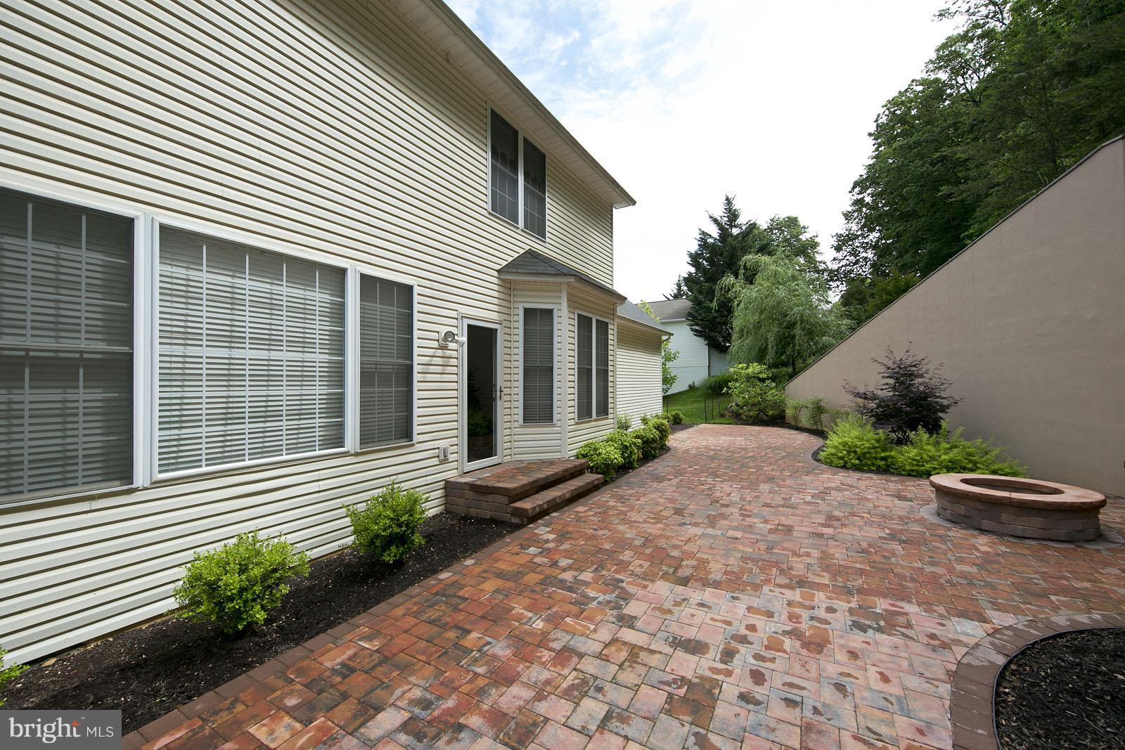 115 Gloucester Road Front Royal, VA 22630 - Photo 6 of 30 Exterior (Rear)