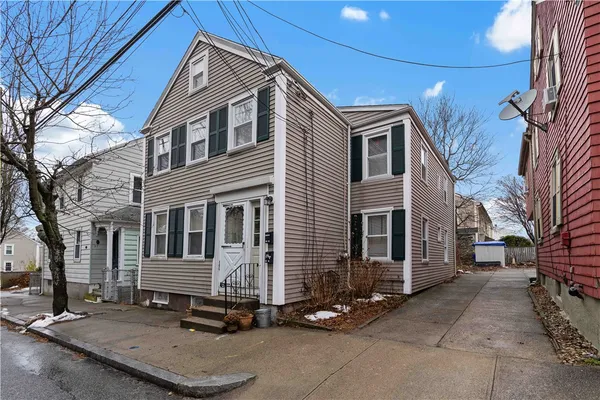 $460,000 | 35 Church Street, Warren, RI 02885