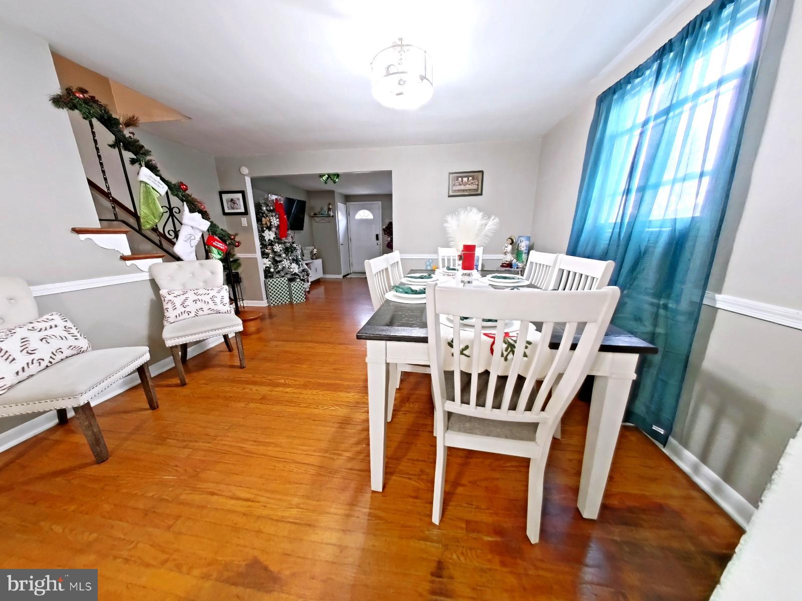 1413 Green Valley Road Norristown, PA 19401 - Photo 6 of 28 Dining Room