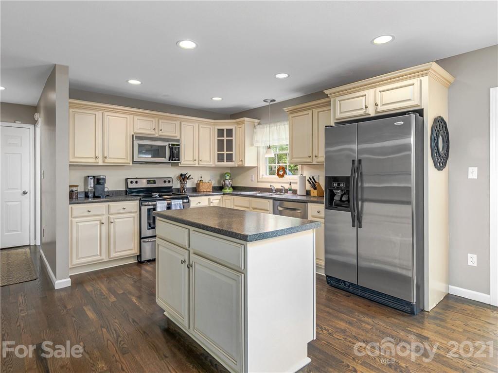 308 Jones Road Fletcher, NC 28732 - Photo 8 of 25 Gallery Image 8