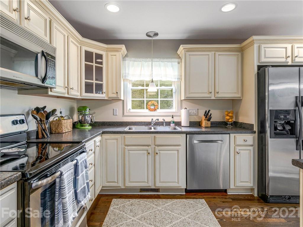 308 Jones Road Fletcher, NC 28732 - Photo 9 of 25 Gallery Image 9