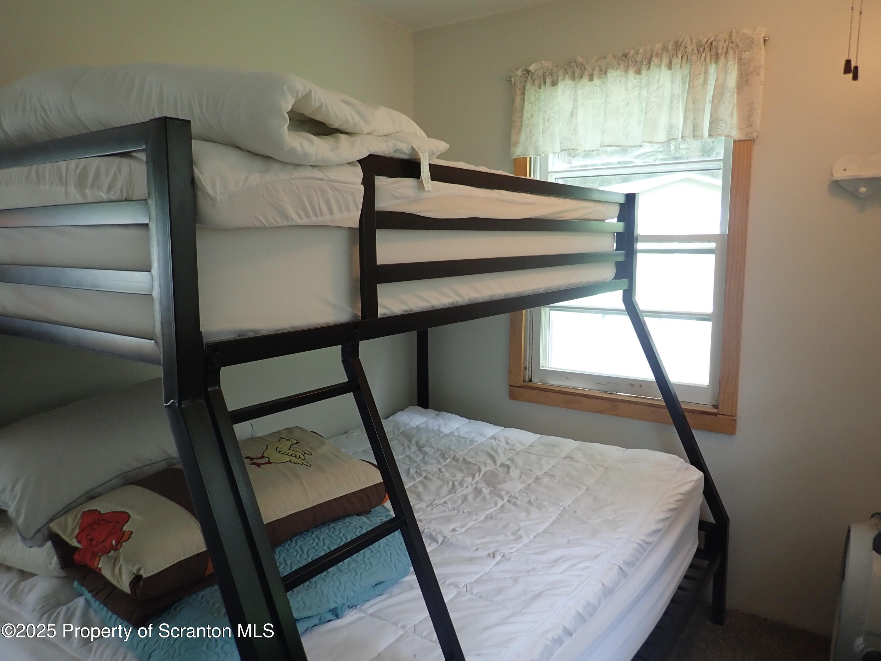 265 South Lk Road Montrose, PA 18801 - Photo 24 of 34 Bedroom
