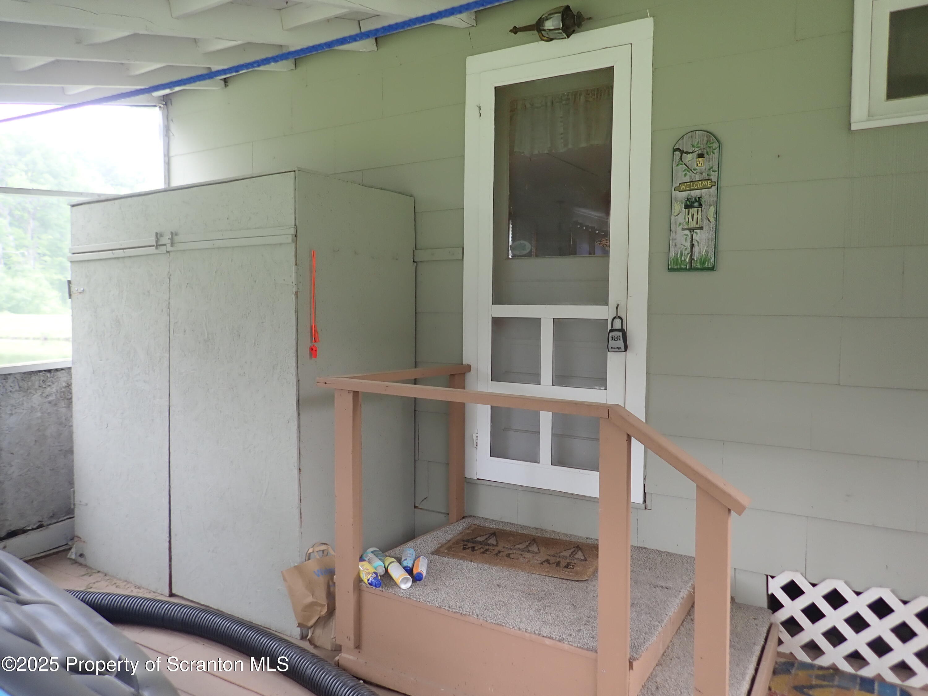 265 South Lk Road Montrose, PA 18801 - Photo 26 of 34 screen room