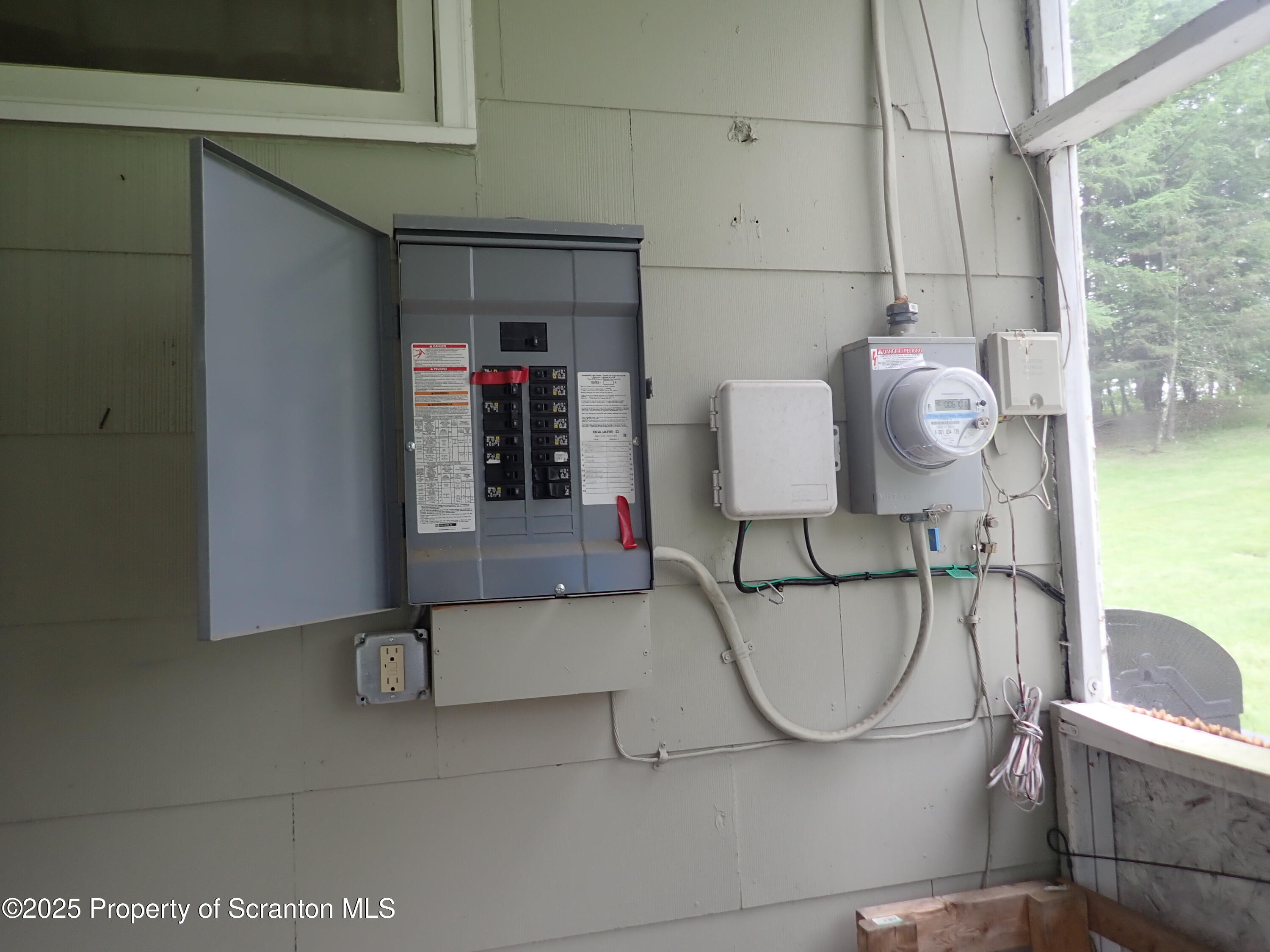 265 South Lk Road Montrose, PA 18801 - Photo 27 of 34 panel box