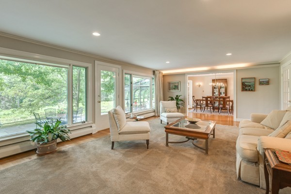 118 Claybrook Road Dover, MA 02030 - Photo 4 of 28