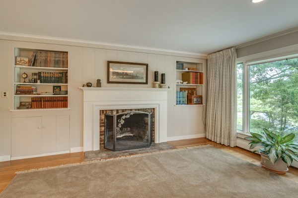 118 Claybrook Road Dover, MA 02030 - Photo 10 of 28