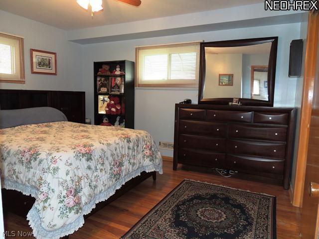7296 Oakwood Road Parma, OH 44130 - Photo 16 of 20
