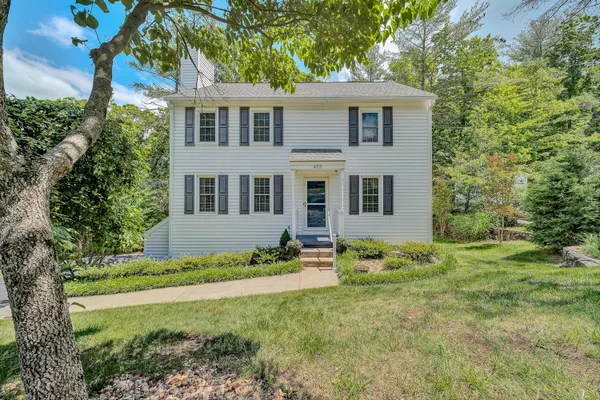 $385,000 | 4555 Summerset Drive, Roanoke, VA 24018