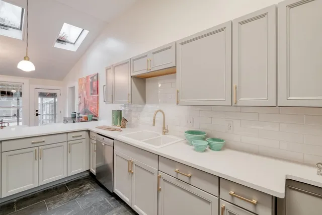 $550,000 | 705 Hudgins Street, Smithville, TX 78957