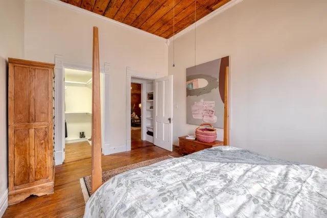 $550,000 | 705 Hudgins Street, Smithville, TX 78957