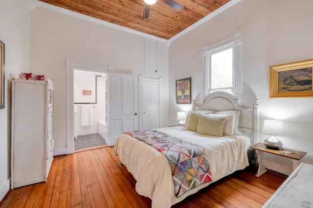 $550,000 | 705 Hudgins Street, Smithville, TX 78957