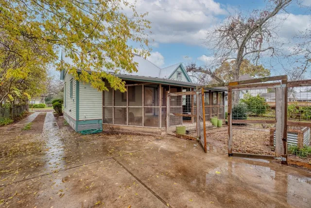 $550,000 | 705 Hudgins Street, Smithville, TX 78957