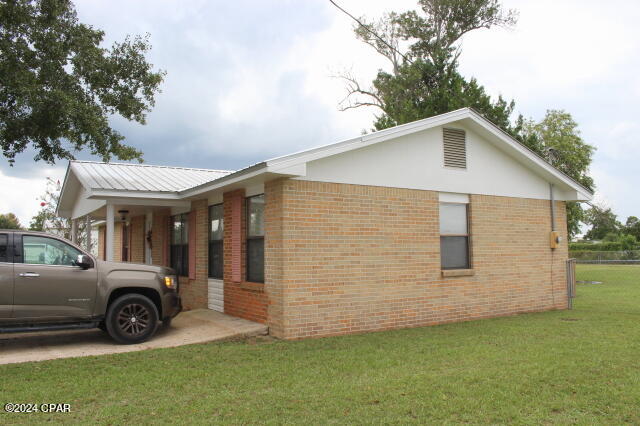 25676 Evans Street Altha, FL 32421 - Photo 6 of 33