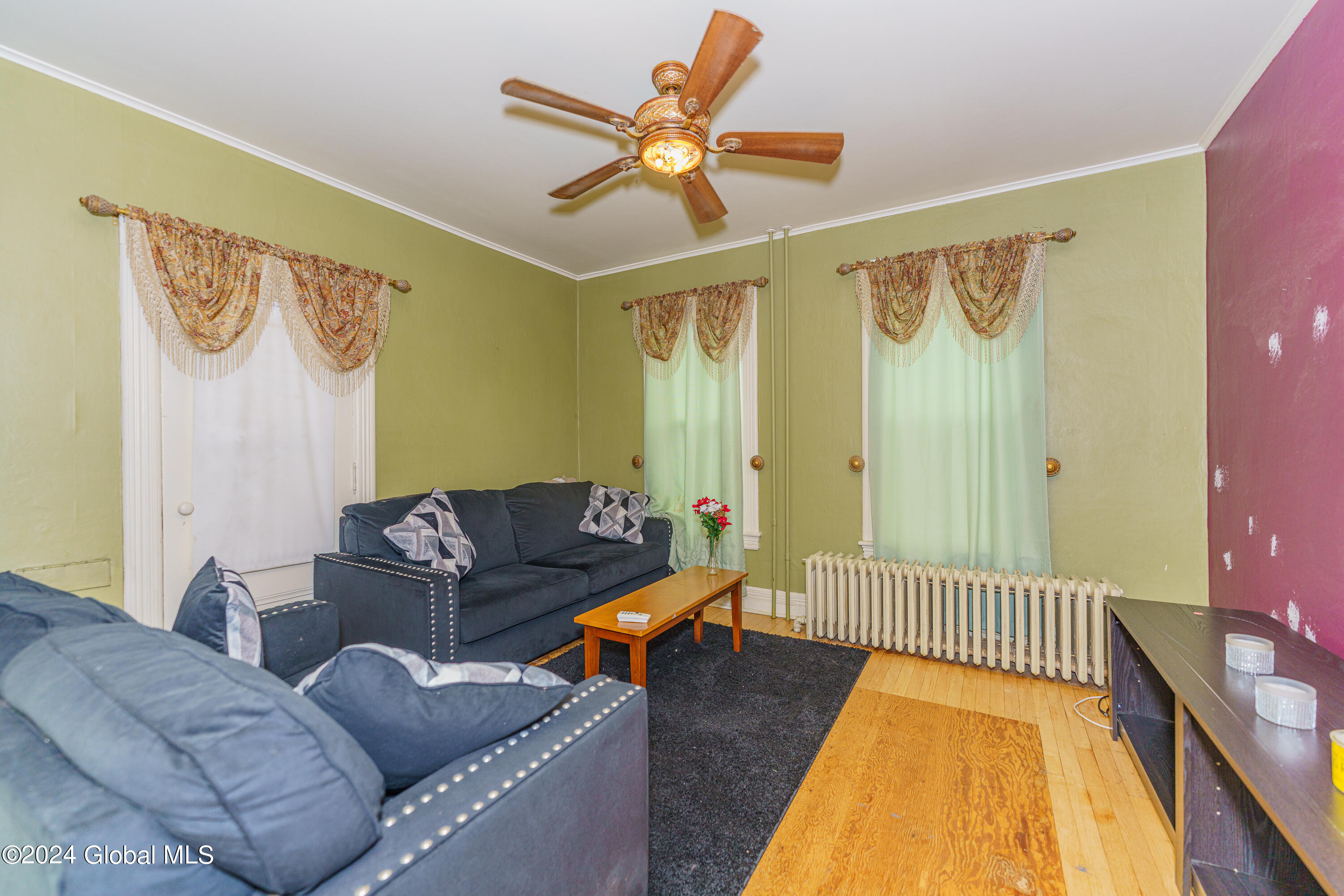 21 Trinity Place Amsterdam, NY 12010 - Photo 4 of 12 2 Livingroom 4