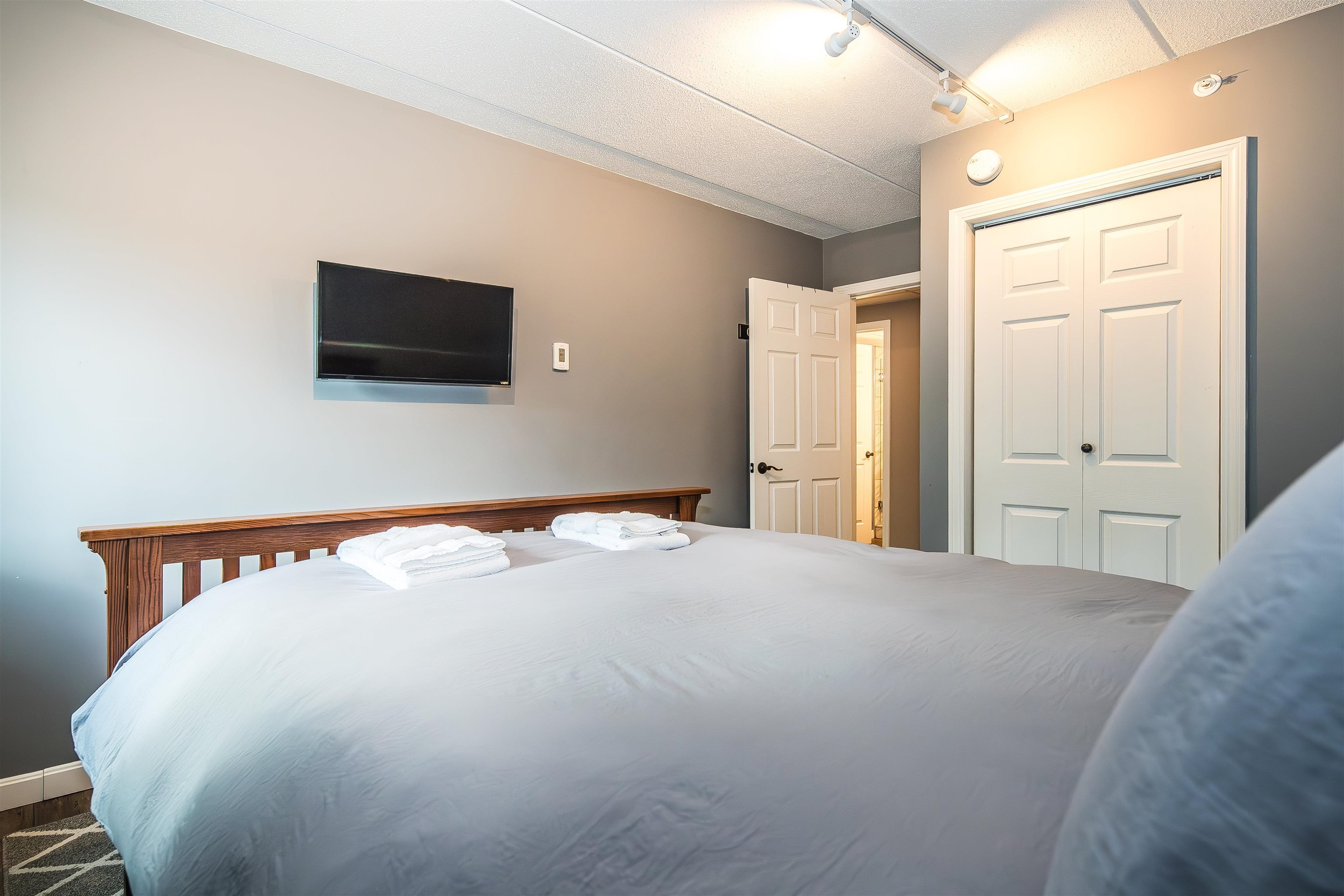 135 East Mountain Road, Unit 1F5 Killington, VT 05751 - Photo 18 of 38