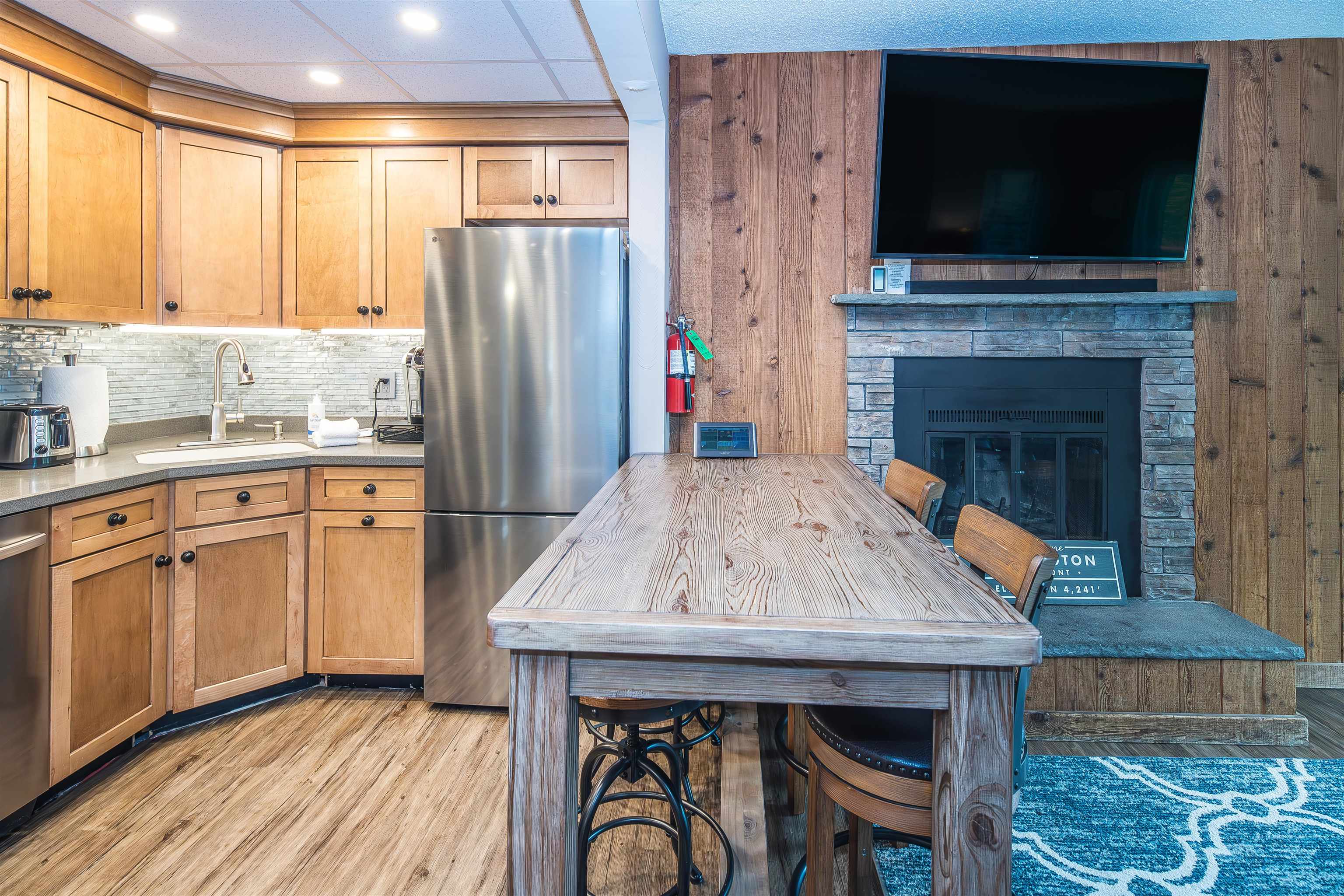 135 East Mountain Road, Unit 1F5 Killington, VT 05751 - Photo 5 of 38