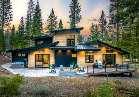 $2,995,000 | 10621 Carson Range Road, Truckee, CA 96161