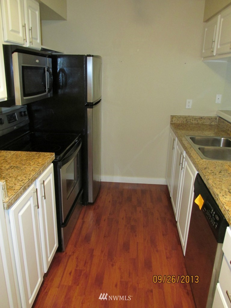 412 Center Road, Unit D5 Everett, WA 98204 - Photo 4 of 15