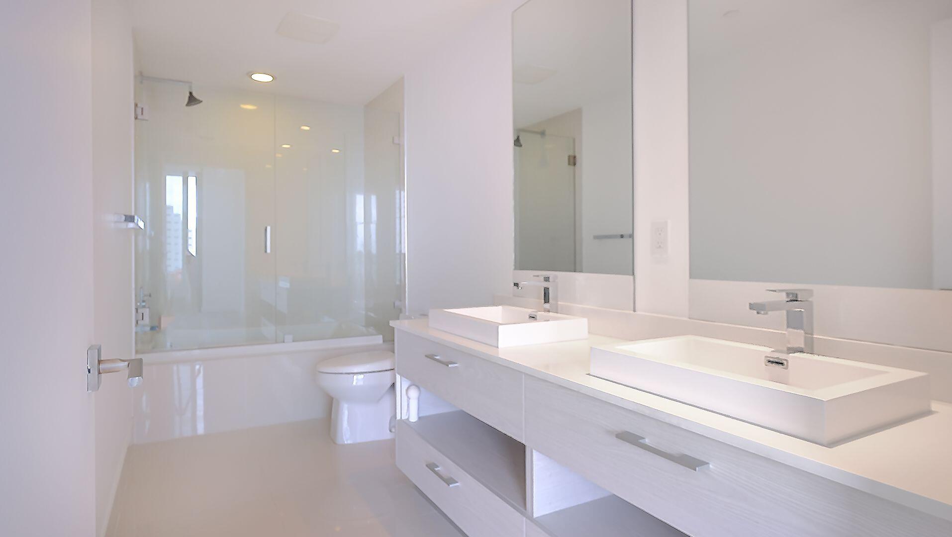 45 Southwest 9th Street, Unit 2502 Miami, FL 33130 - Photo 16 of 24 16_dscf5719-edit