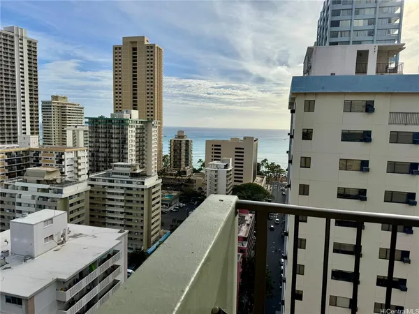 $4,900 | 2440 Kūhiō Avenue, Unit 1906, Honolulu, HI 96815