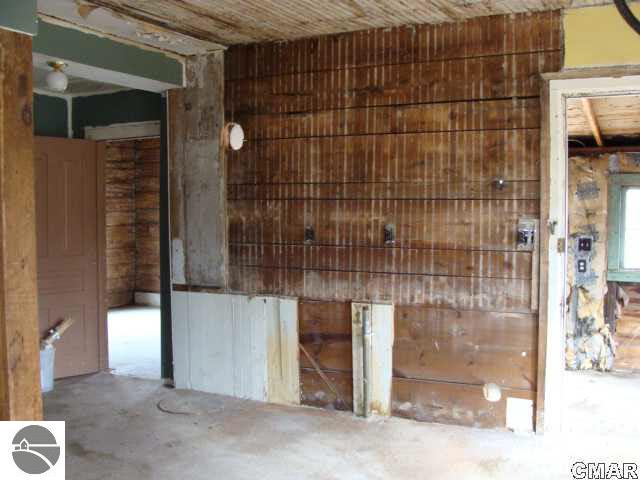 514 North Meridian Road Ovid, MI 48866 - Photo 7 of 15 1766905-6.JPG
